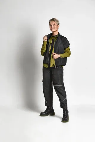 Parachute Short Sleeve Jacket in Black