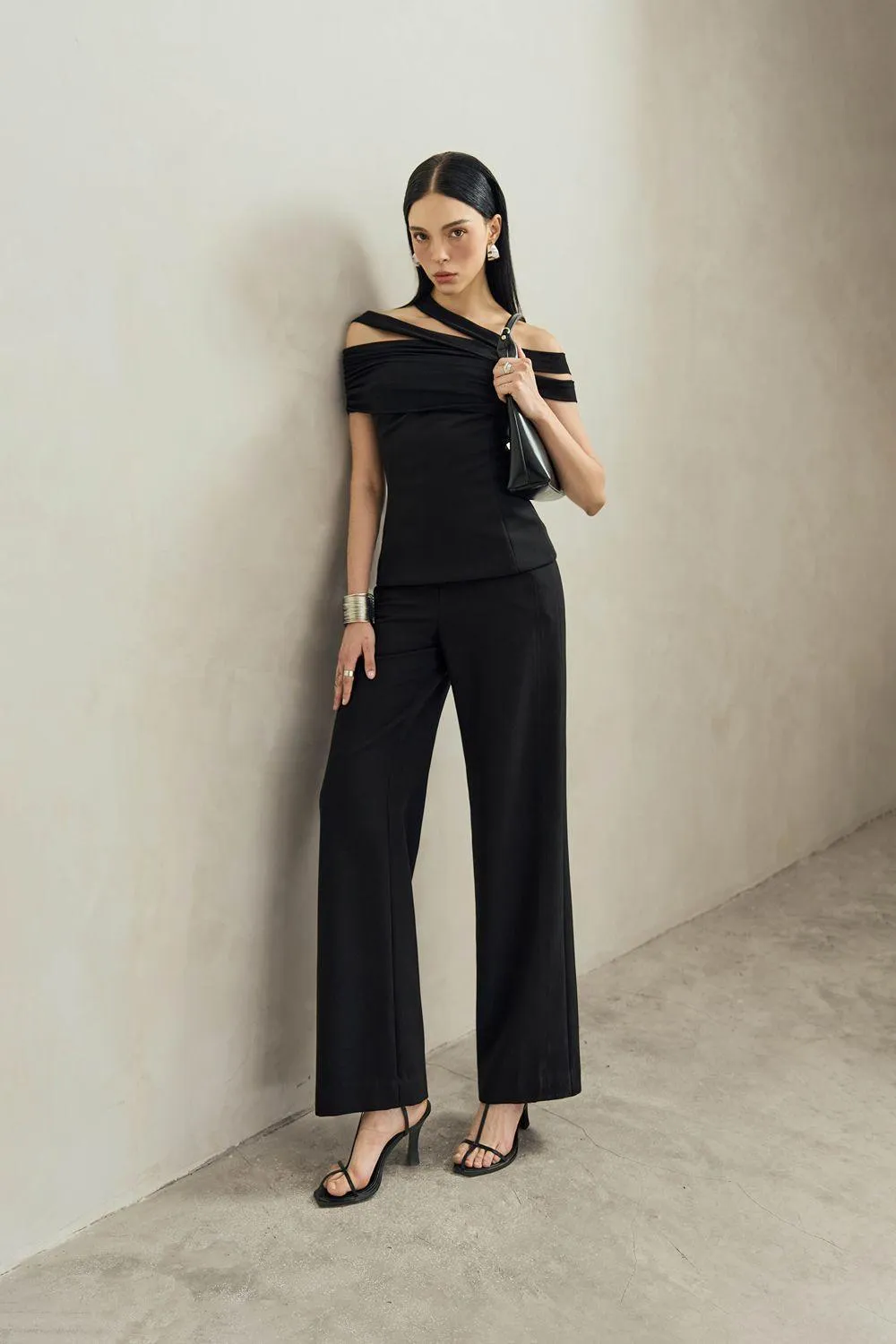 Saffira Hourglass Off-Shoulder Spandex Shirt