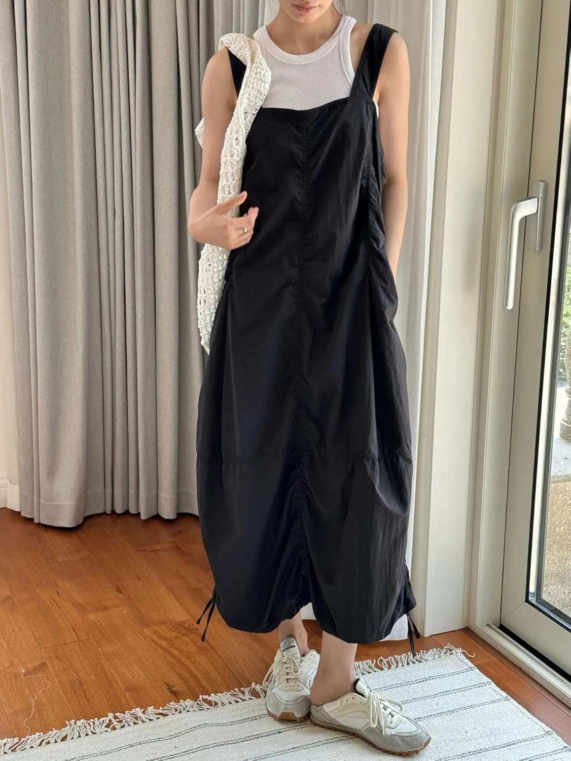 utcoco Women's Casual Baggy Cargo Overall Dress Ruched Drawstring Loose Fit Sleeveless Midi Dresses with Pockets
