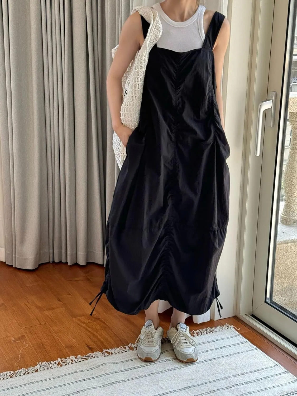 utcoco Women's Casual Baggy Cargo Overall Dress Ruched Drawstring Loose Fit Sleeveless Midi Dresses with Pockets
